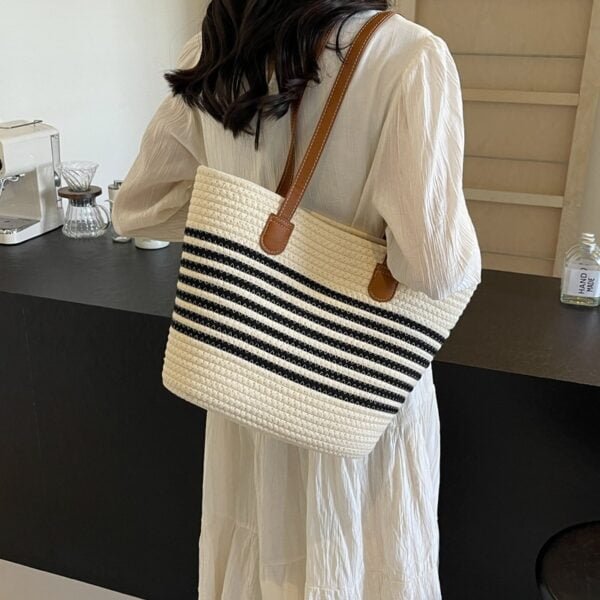 Handmade Straw Woven Beach Bag: Your Perfect Summer Accessory - Image 6